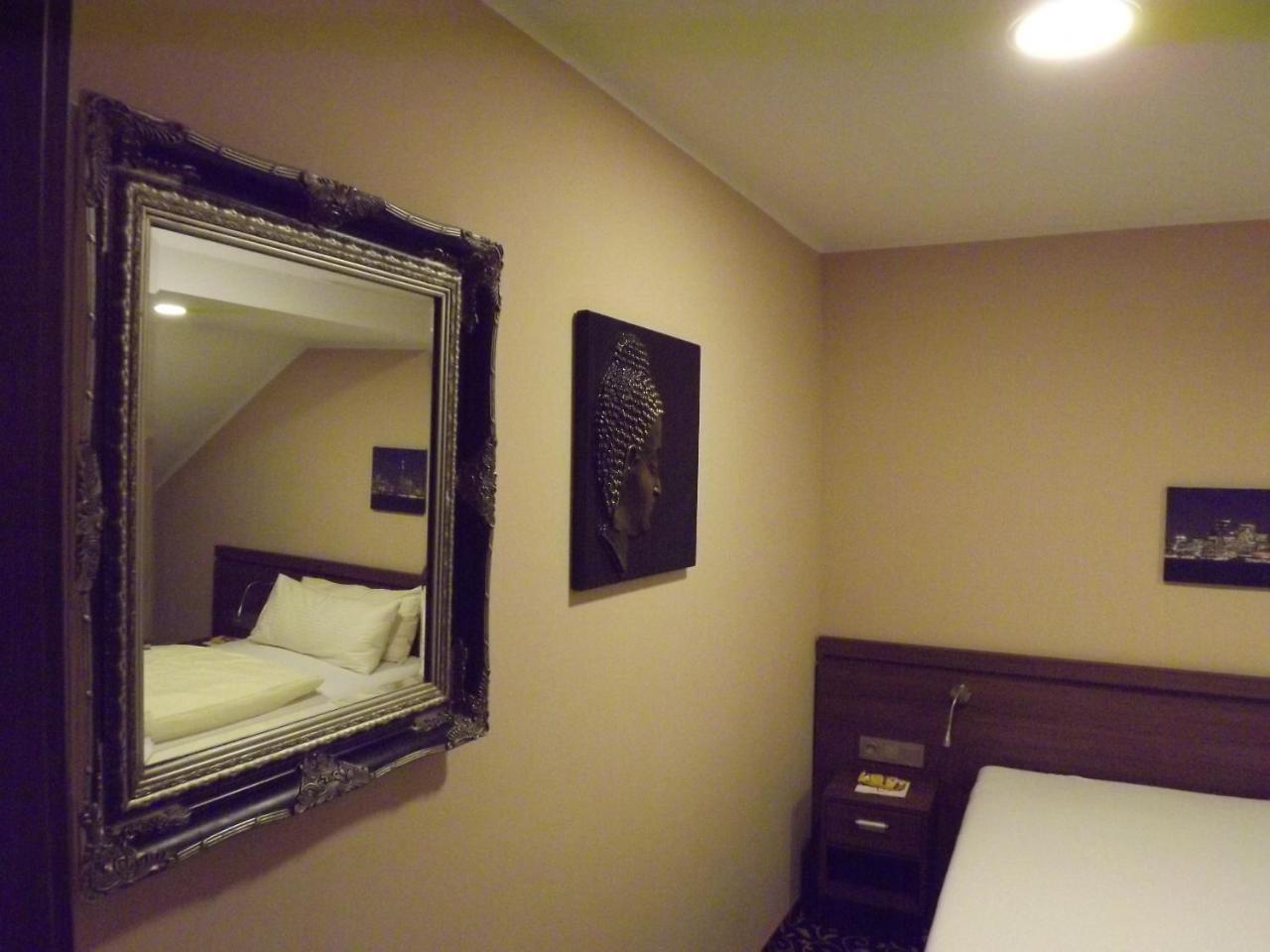Hotel Zum Weissen Ochsen Aalen Dış mekan fotoğraf