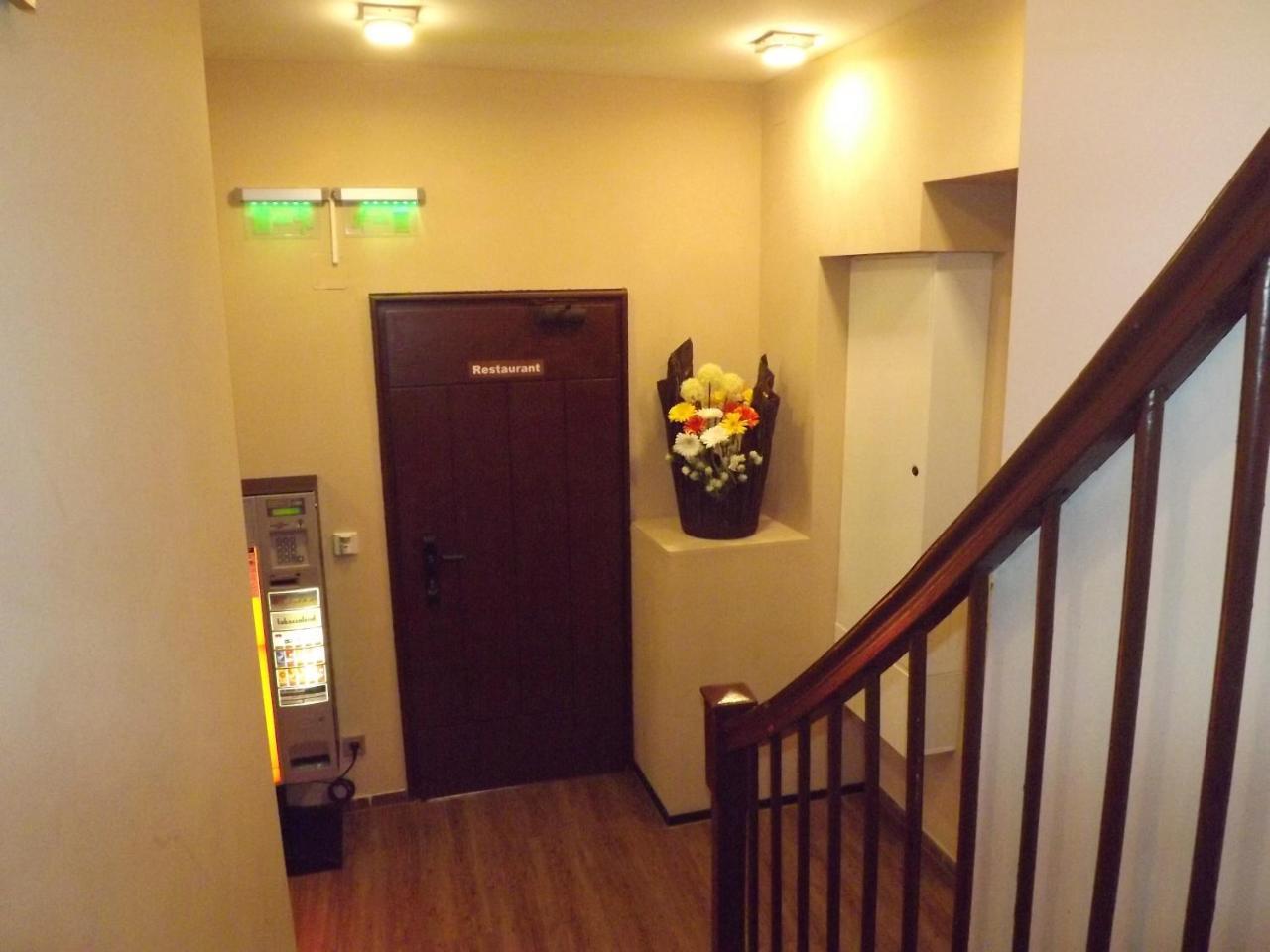 Hotel Zum Weissen Ochsen Aalen Dış mekan fotoğraf