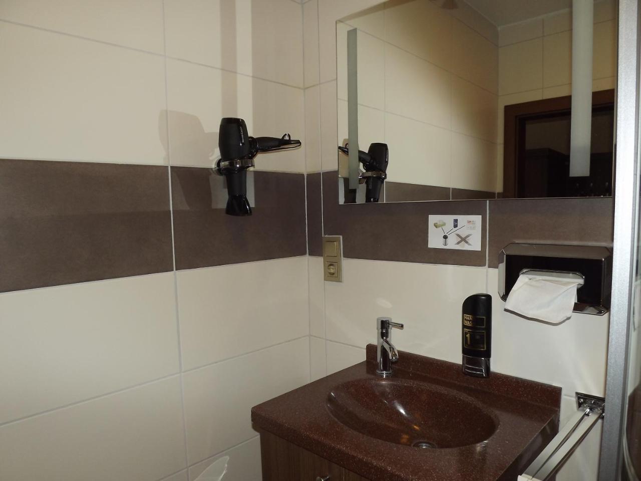 Hotel Zum Weissen Ochsen Aalen Dış mekan fotoğraf