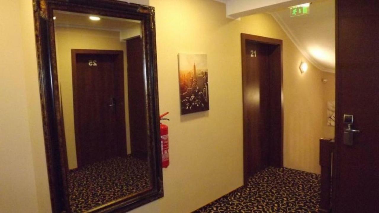 Hotel Zum Weissen Ochsen Aalen Dış mekan fotoğraf